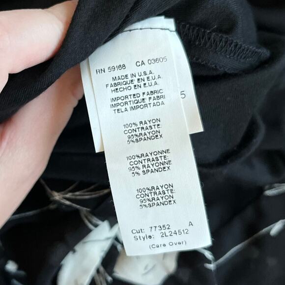 Karen Kane Top Medium Oversied Relaxed Floral Long Sleeve Classic Black Blouse - Picture 8 of 15